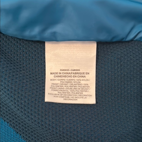 Nike Women’s Sportswear Dynamic Reveal Jacket - Picture 10 of 13